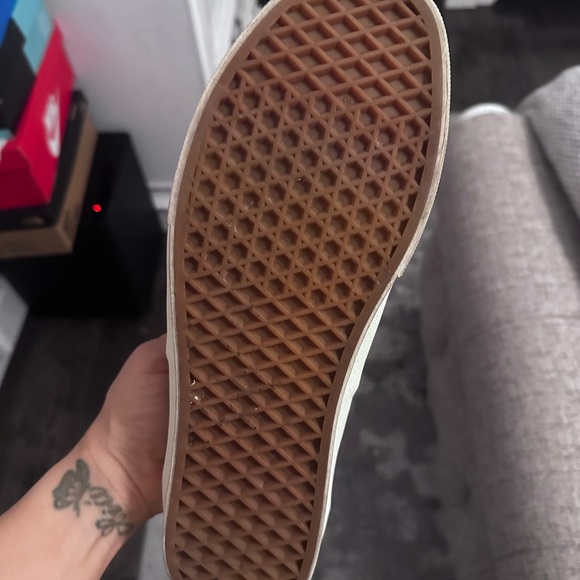 Vans - Picture 3 of 3